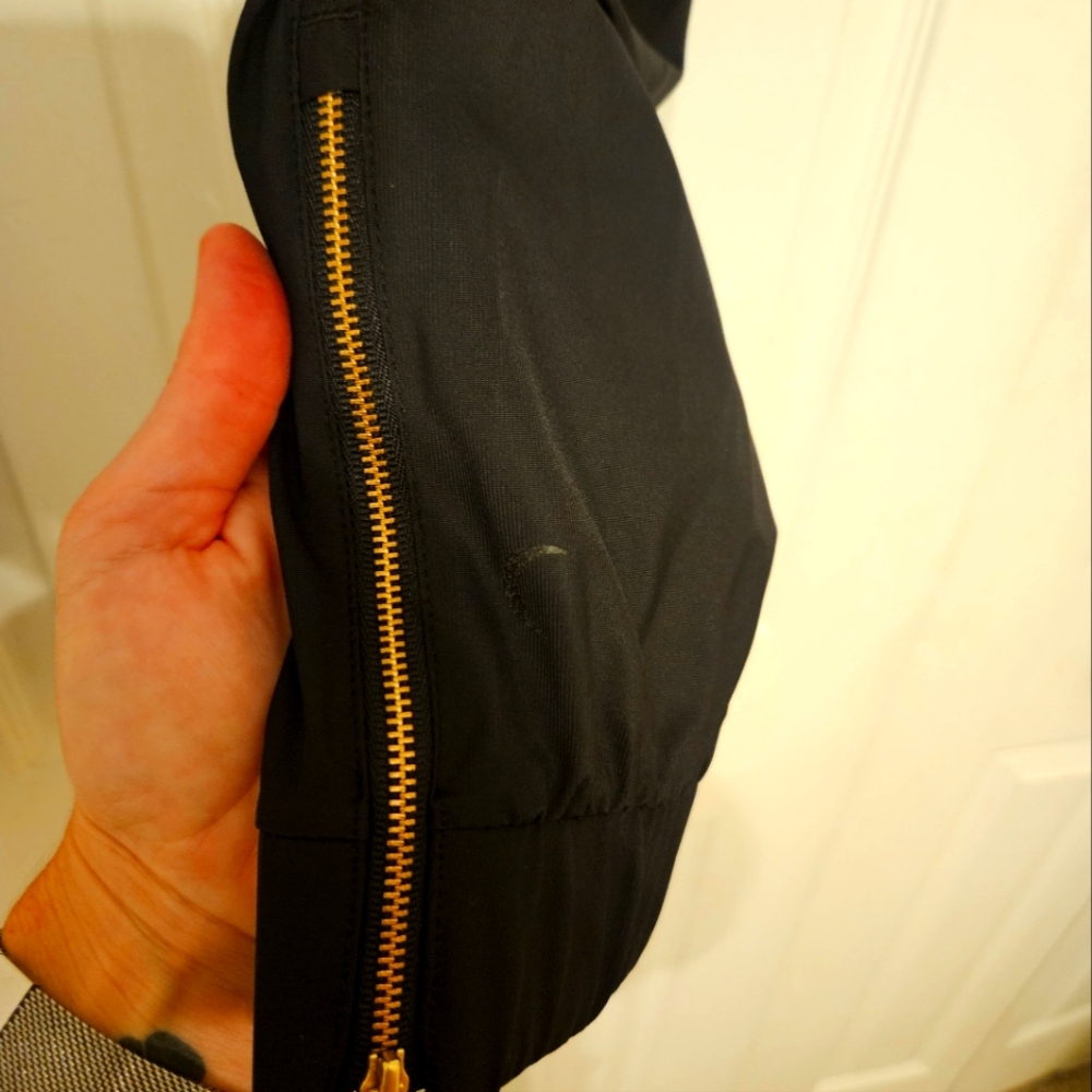 ZYIA Black Everywhere Zipper Joggers size large